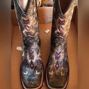 Genuine leather cowgirl boots